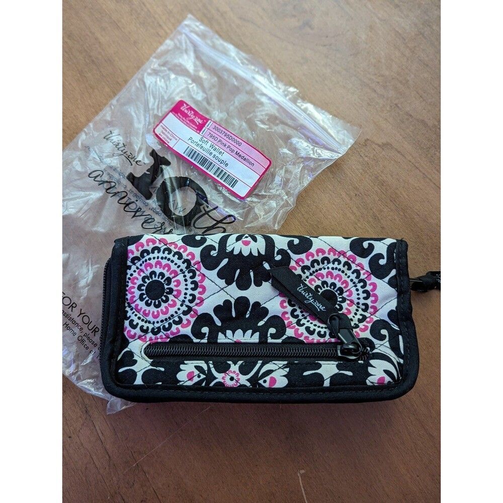 Thirty One pink floral wallet brand new